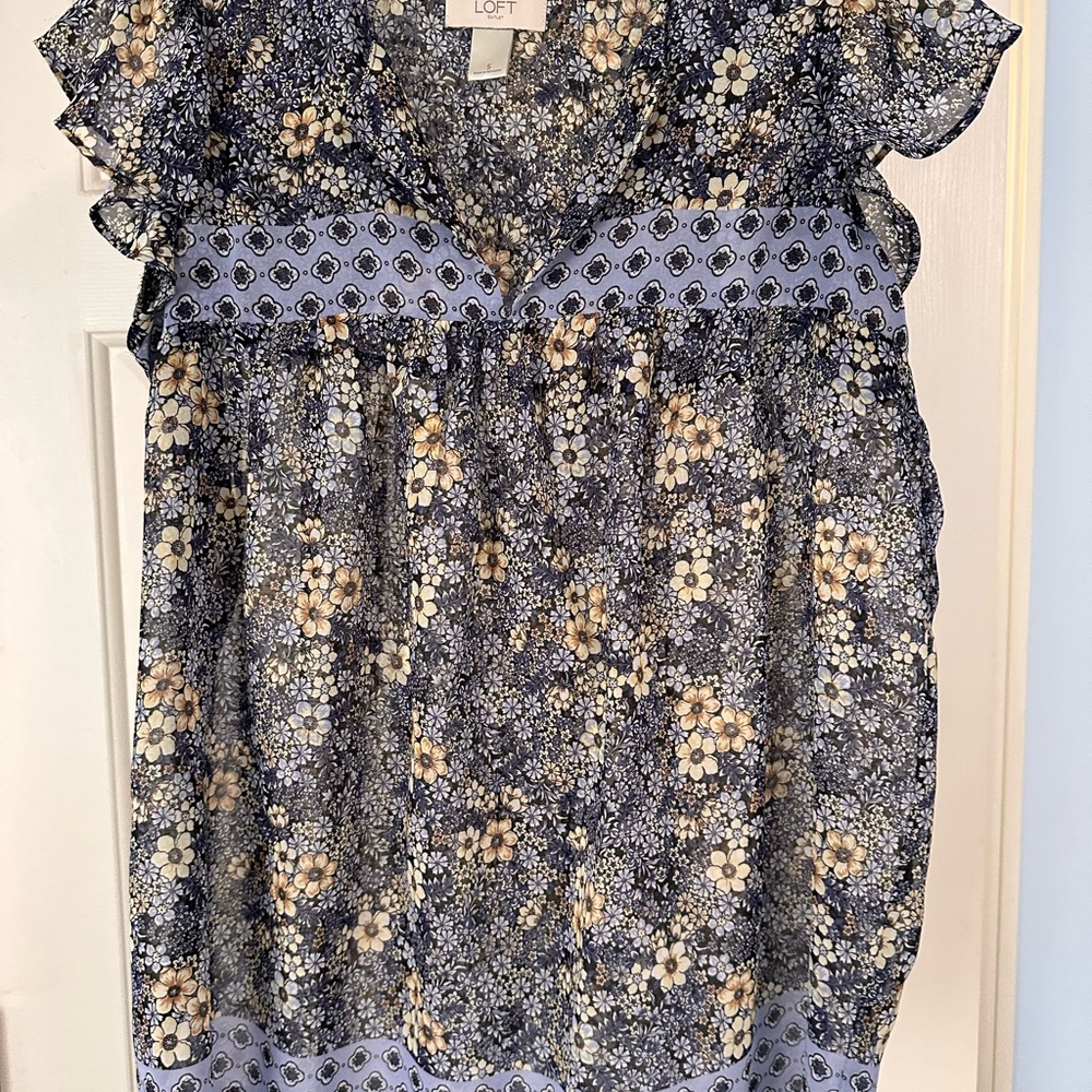 LOFT Floral Print Women's Top - Blue and Cream